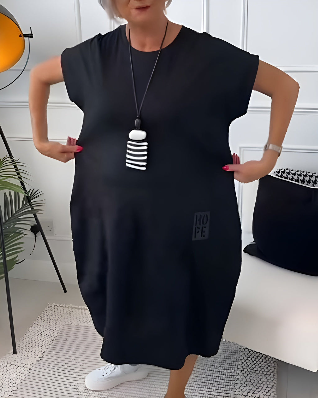 Cleo | Women's Day Dress With Short Sleeve Design And Relaxed Pocket Fit | Casual