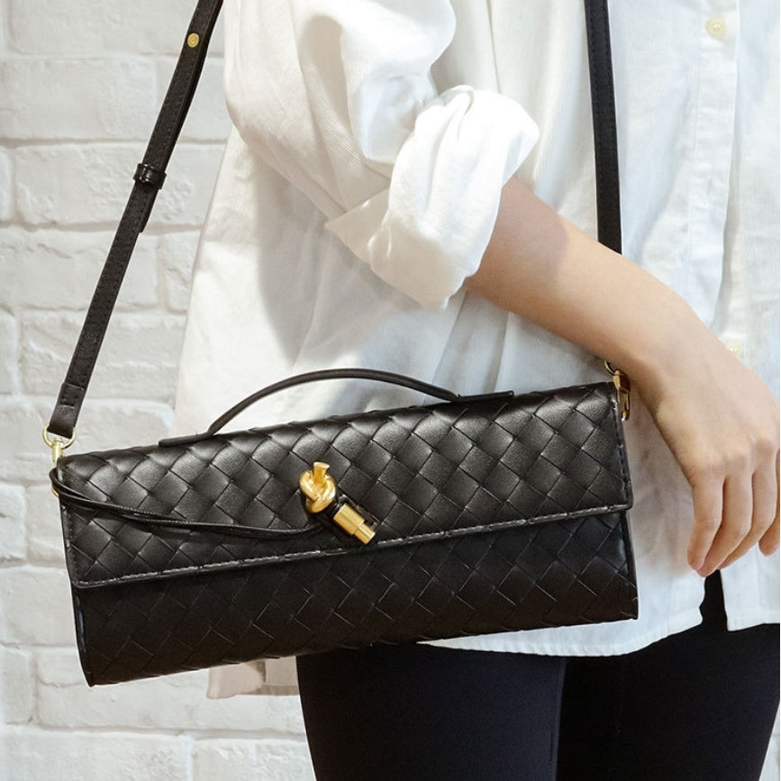 Isabella | Women’s Handbag With Adjustable Strap And Timeless Style | Everyday