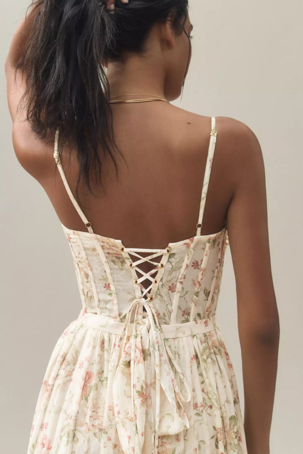 Olivia | Women's Graduation Dress With Sweetheart Neckline And Floral Print | Romantic